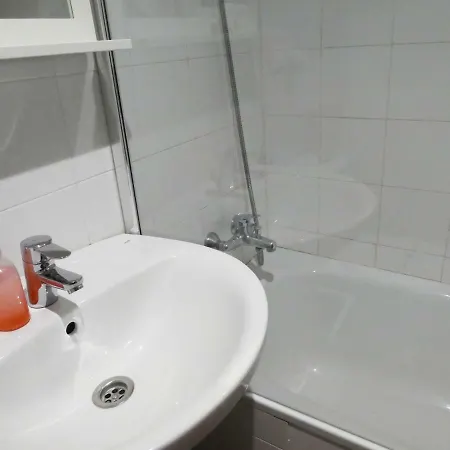 Nahira 3000 Apartamento Granada