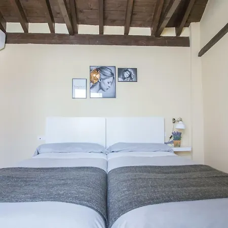 Nahira 3000 Apartamento Granada