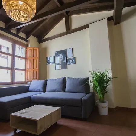 Nahira 3000 Apartamento *