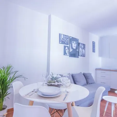 Apartamento Nahira 3000 Granada